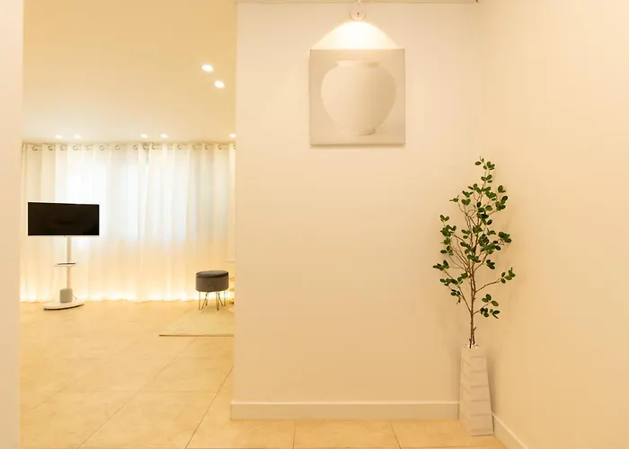 Cozy House- Yongsan, Itaewon, Noksapyeong Station, 2r3b *